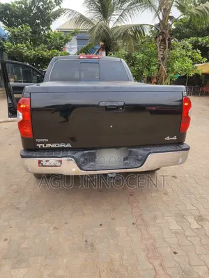 Toyota Tundra 2015 Black