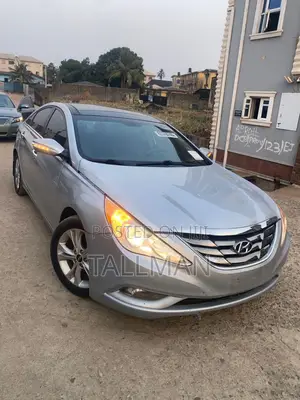 Hyundai Sonata Limited Sedan FWD (2.4L 4cyl 6A) 2013 Silver