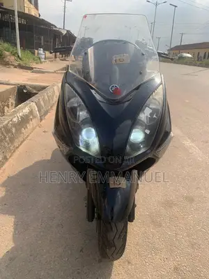 Yamaha Majesty 2023 Black