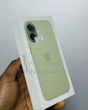 New Apple iPhone 17 256 GB Green