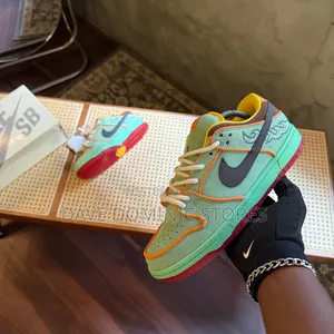 Nike Sb Dunk Low Pro Tourmaline