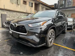 Toyota Highlander XLE 2021 Black