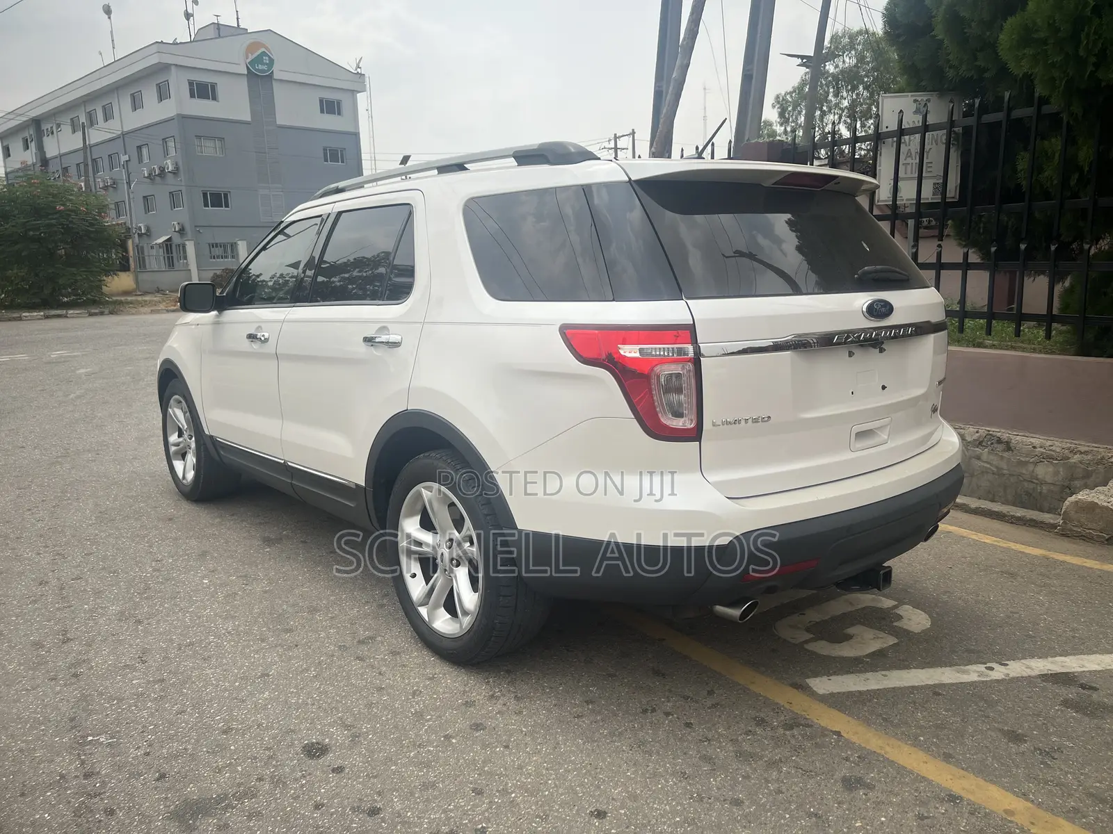 Ford Explorer XLT 4dr SUV (3.5L 6cyl 6A) 2015 White