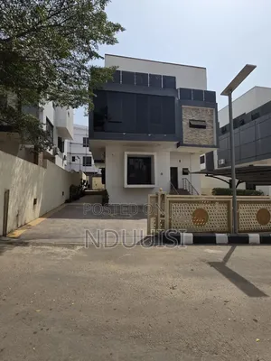 5bdrm Duplex in Guzape District for sale