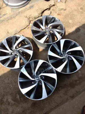 18inch Toyota Cars Rims Available.