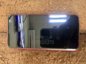 Apple iPhone XR 64 GB Red