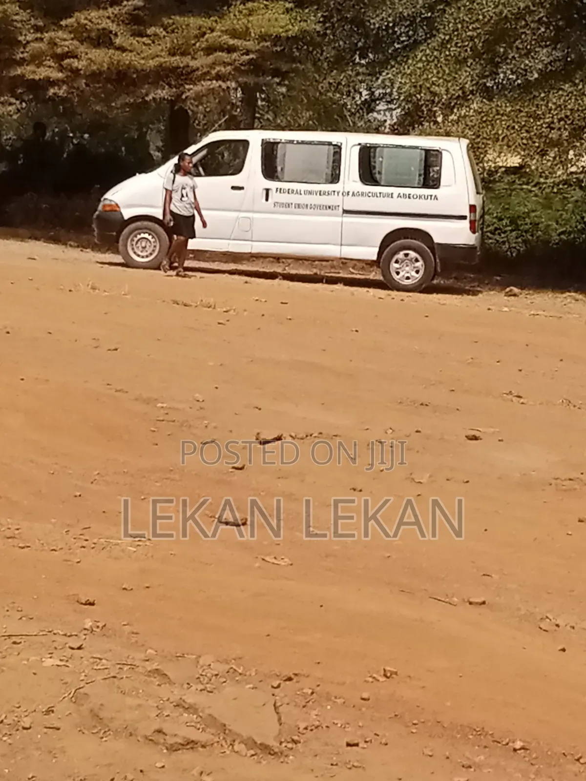Toyota HiAce 2001 White