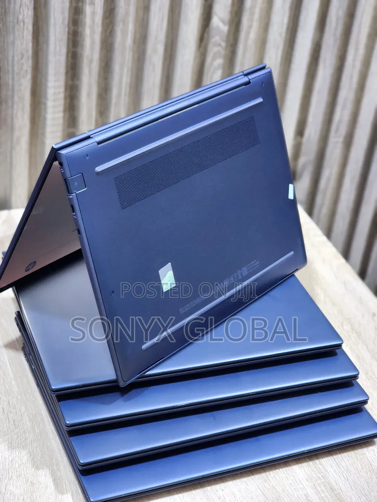 Laptop HP Dragonfly G3 32GB Intel Core I7 SSD 512GB