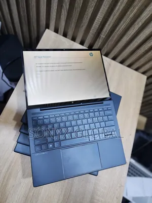 Laptop HP Dragonfly G3 32GB Intel Core I7 SSD 512GB