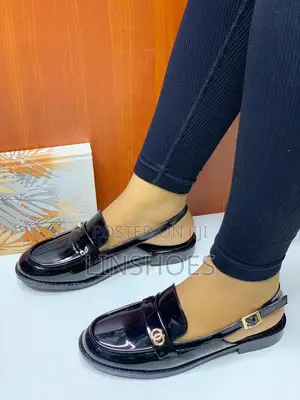 Ladies Luxury Sandals Flat,We Have It in 3 Colors Black, Red and Anima