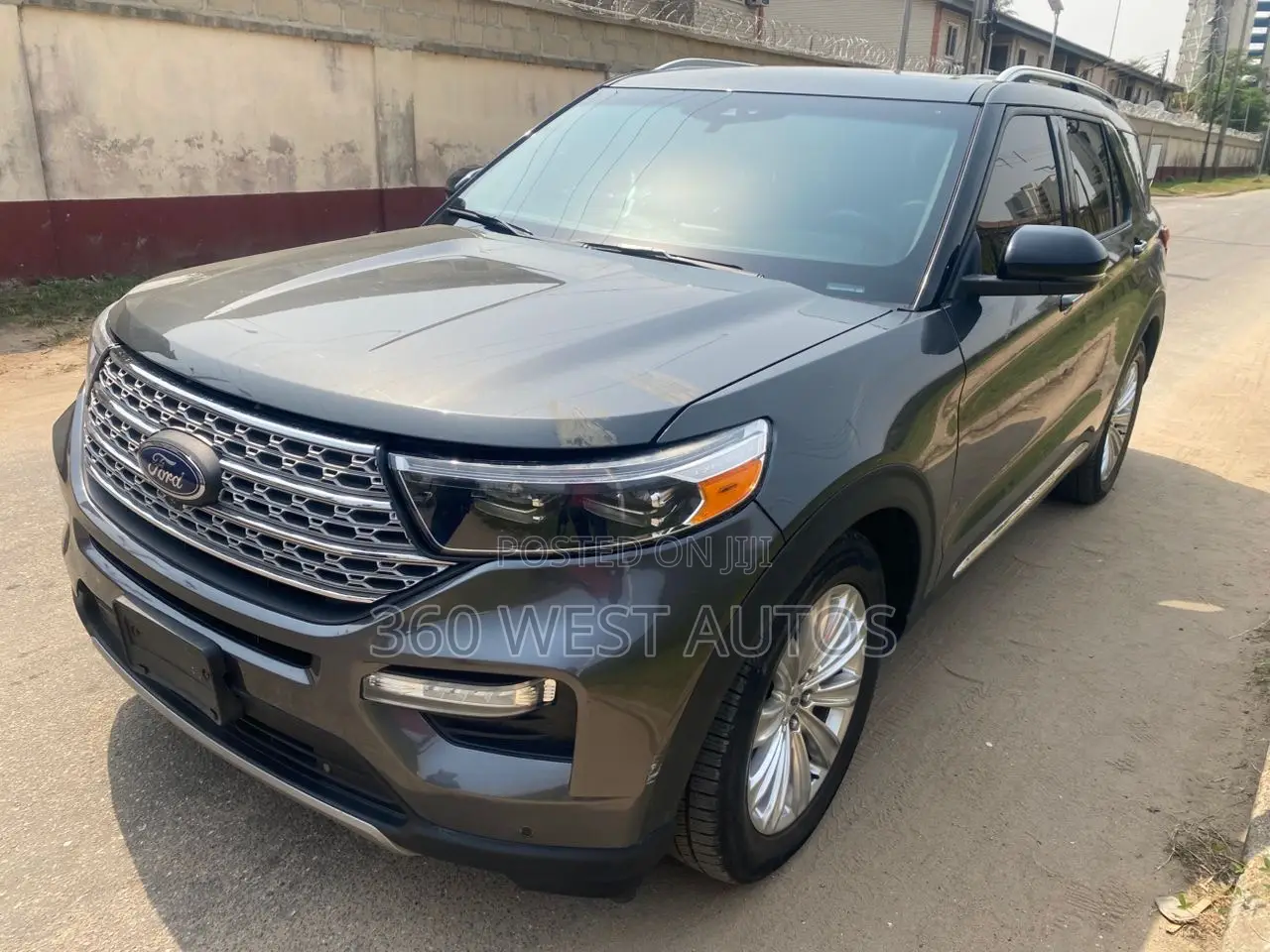 Ford Explorer Limited AWD 2019 Gray