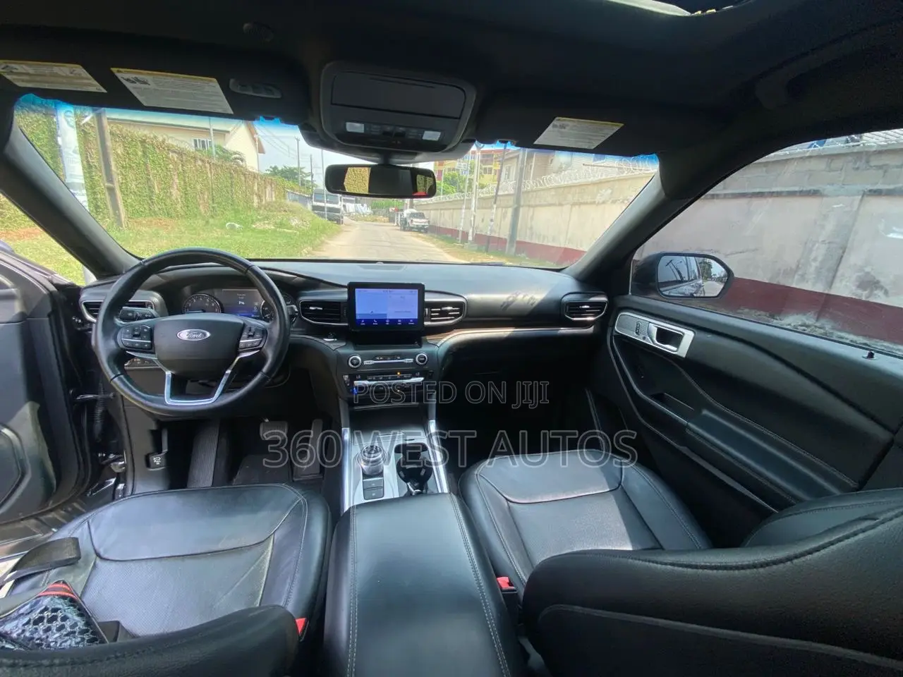 Ford Explorer Limited AWD 2019 Gray