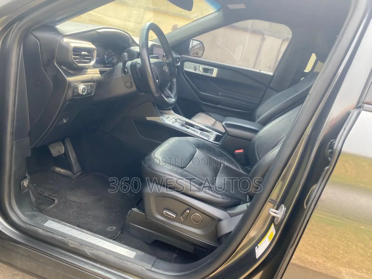 Ford Explorer Limited AWD 2019 Gray