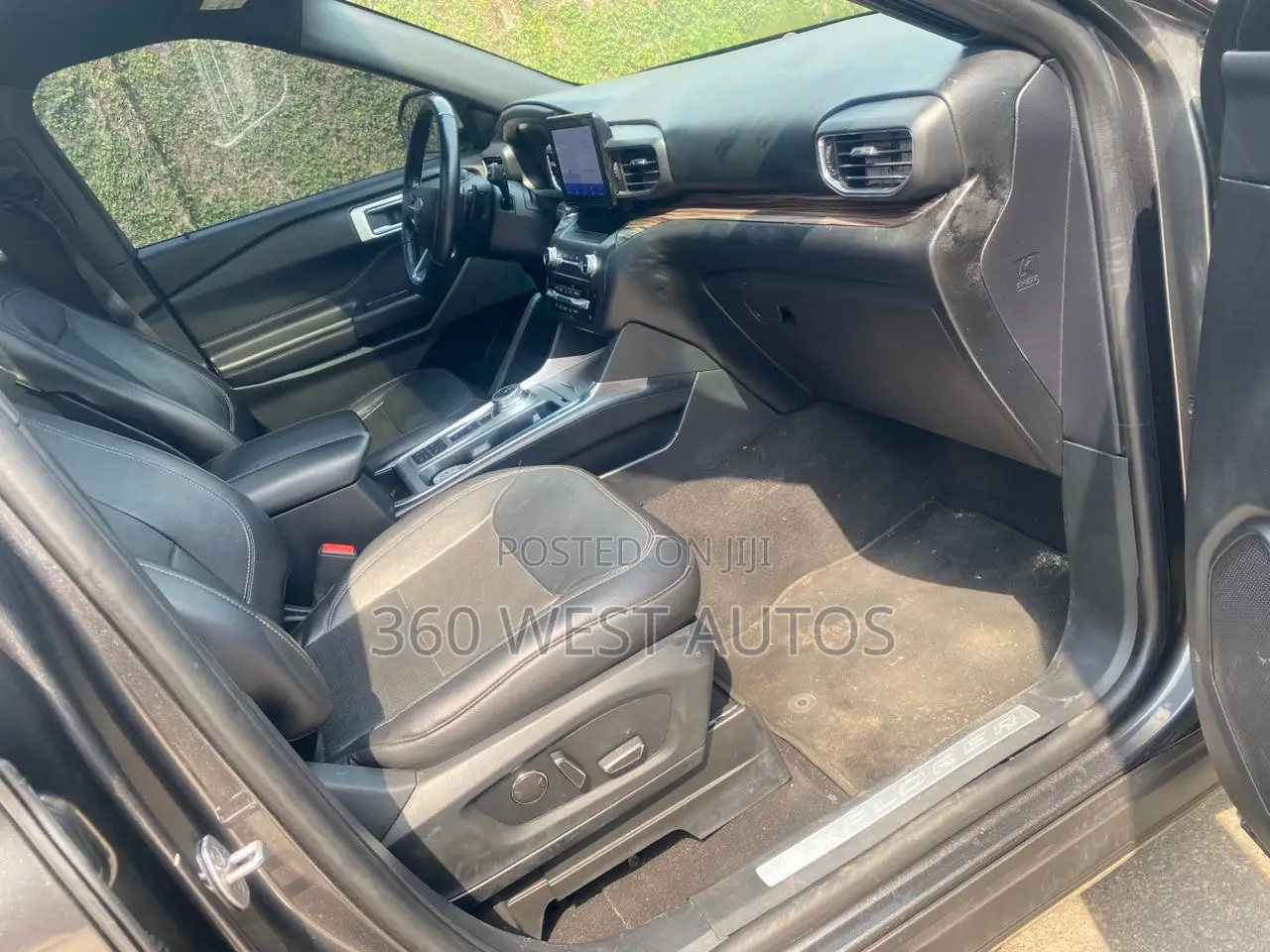 Ford Explorer Limited AWD 2019 Gray