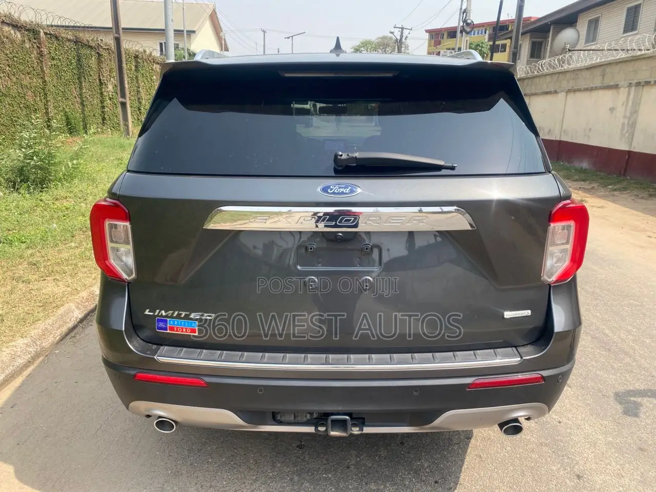 Ford Explorer Limited AWD 2019 Gray