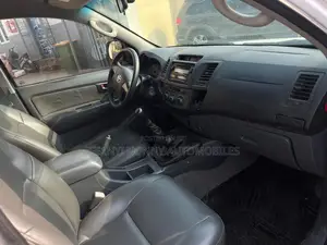 Toyota Hilux 2014 White