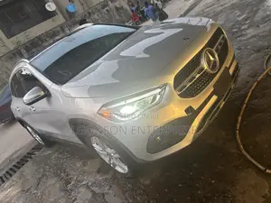 Mercedes-Benz GLA 250 2021 Silver
