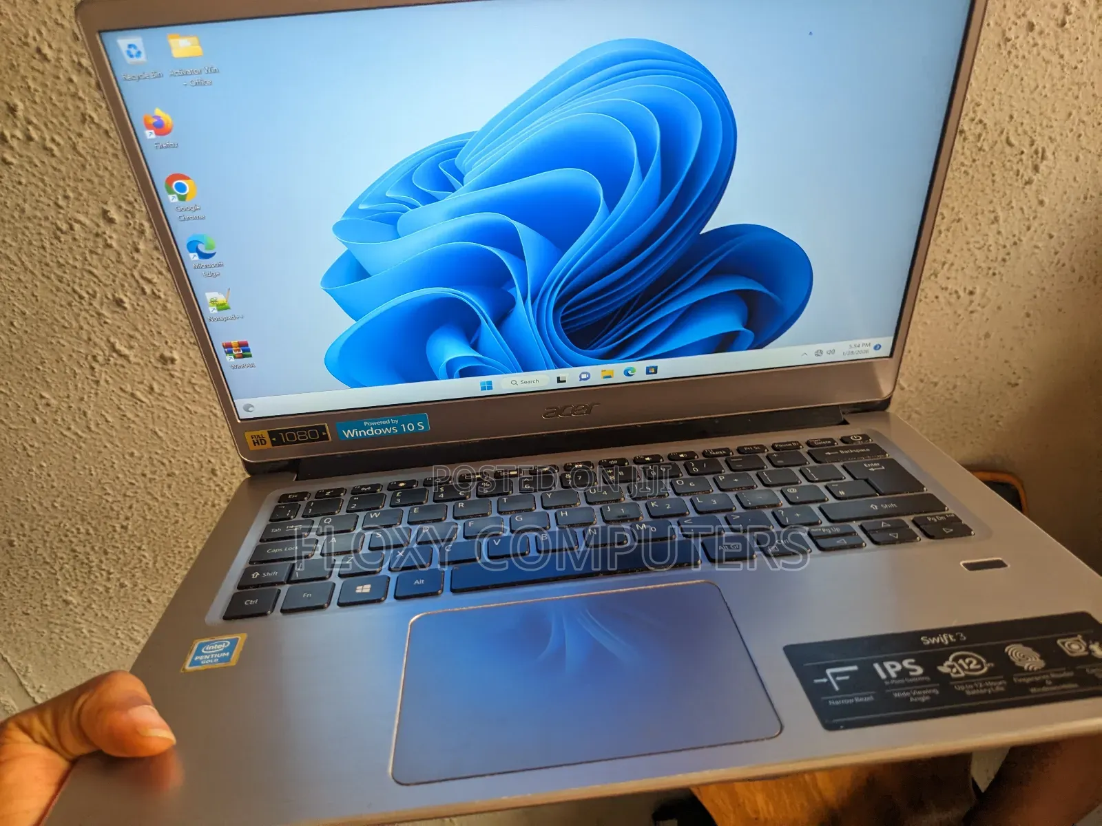 Laptop Acer Swift 3 4GB Intel Pentium SSD 128GB