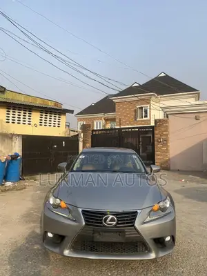 Lexus IS 250 2015 Gold