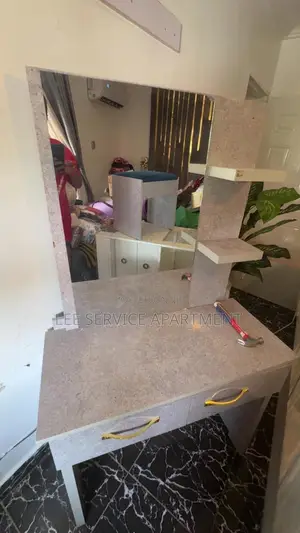Lee Funiture Home