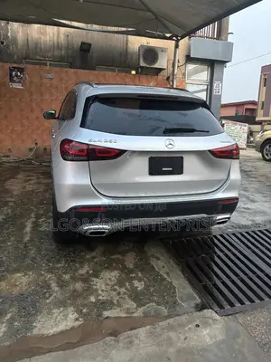 Mercedes-Benz GLA 250 2021 Silver