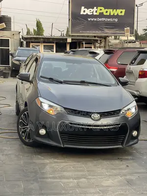 Toyota Corolla S 4dr Sedan (1.8L 4cyl CVT) 2016 Gray