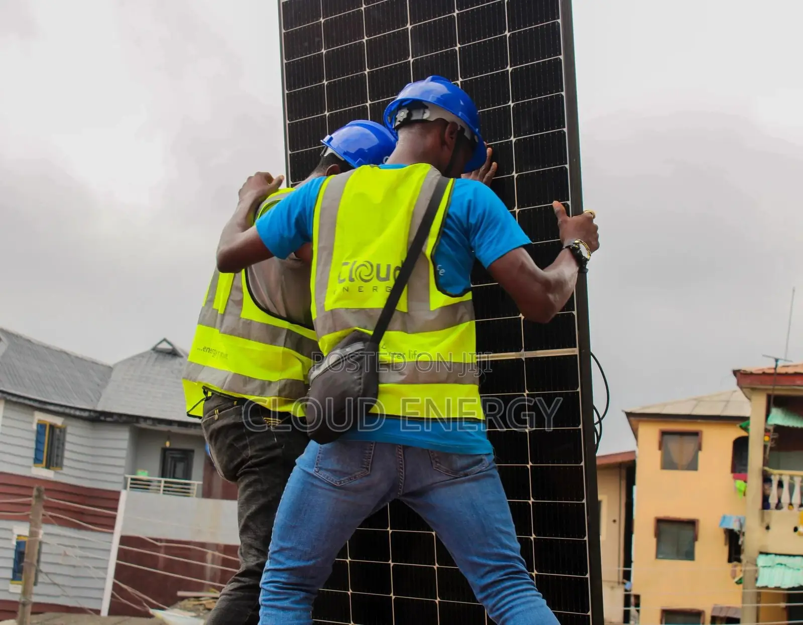 620 Watts Monocrystalline Half Cut Solar Panel