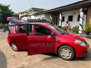 Nissan Versa 2010 Red