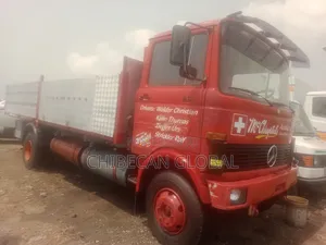 Extremely Neat 813 Pickup Truck 6 Tyres (Foreign Used)