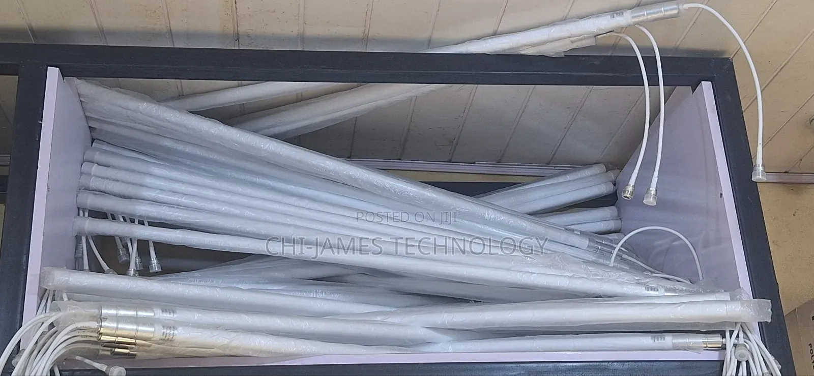 Omini-directional Ceiling Antenna
