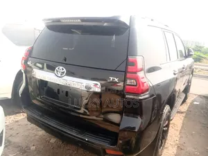 Toyota Land Cruiser Prado 2023 Black