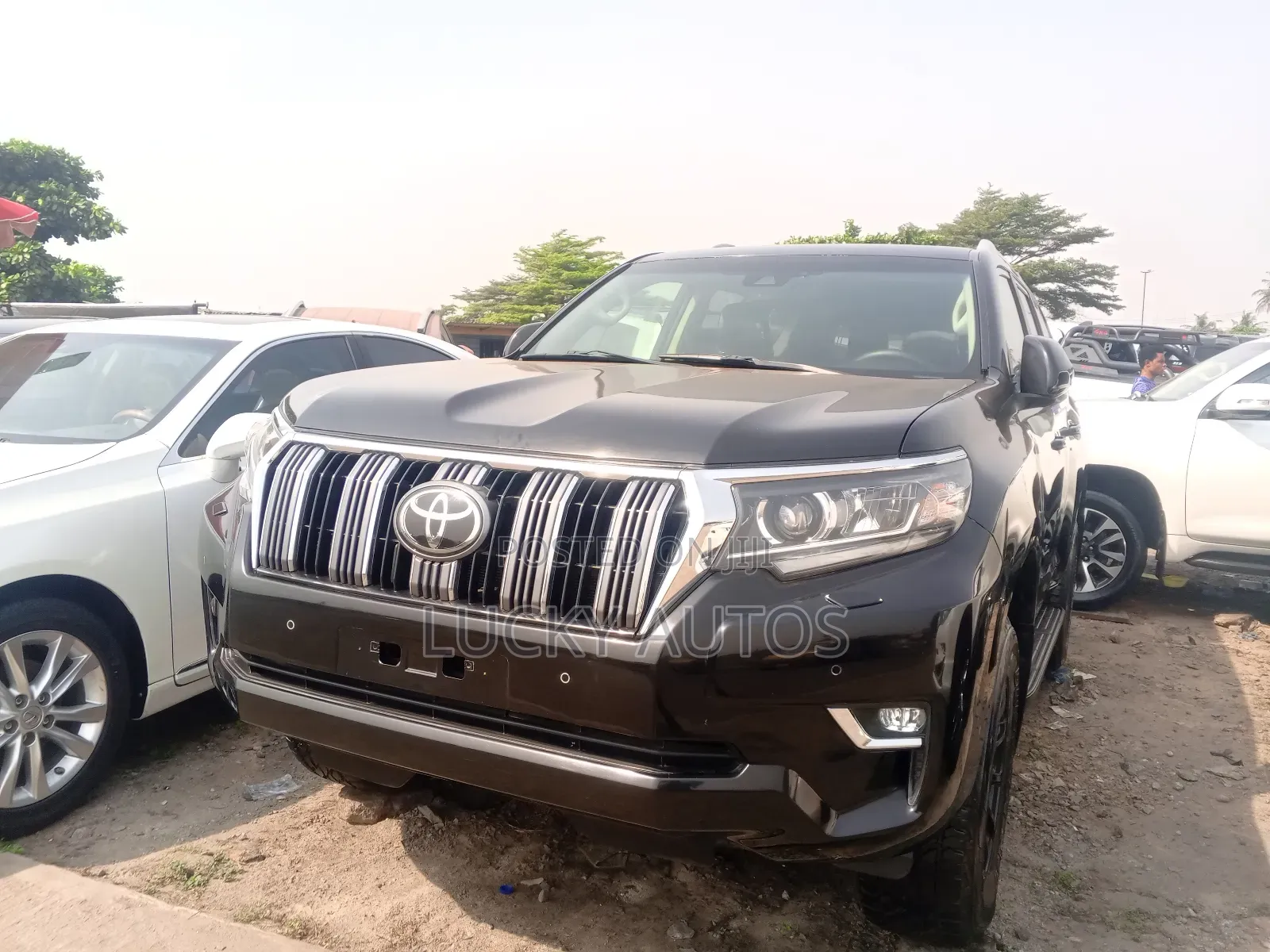 Toyota Land Cruiser Prado 2023 Black