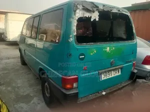 Volkswagen Transporter 2005 Green