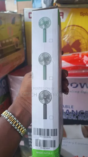 Iwin Rechargeable Hand Fan