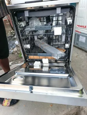 Quality Bosch Standing Dishwasher 14sets Silver Color With Led Display