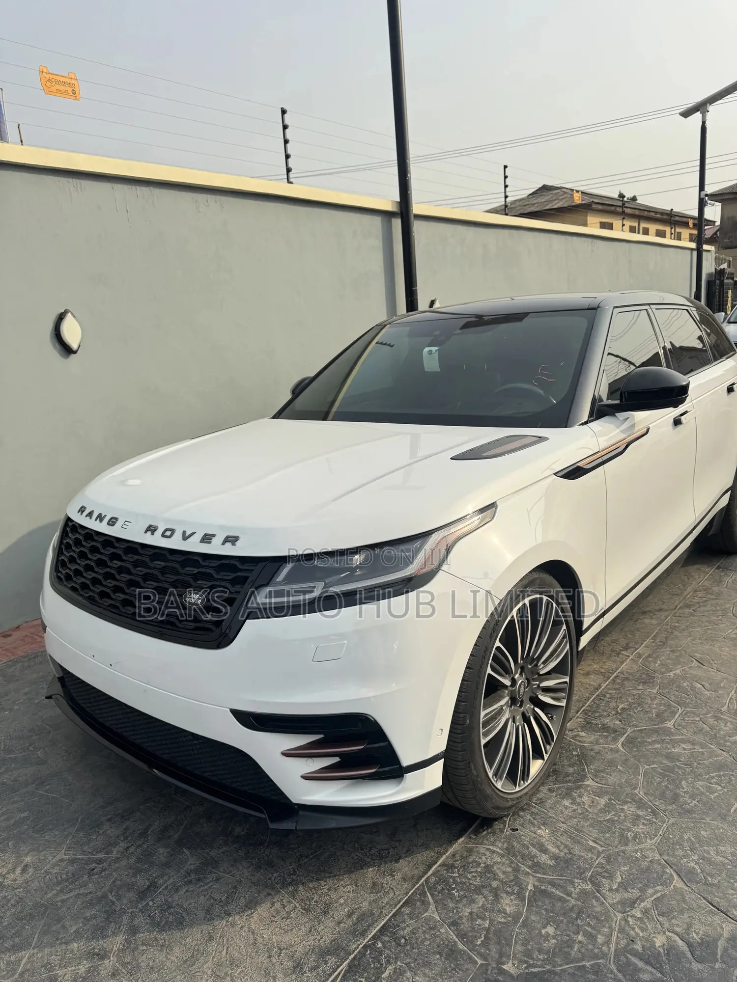 land-rover-range-rover-2020-white-in-yaba-cars-baks-auto-hub-limited