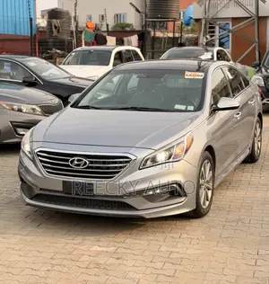 Hyundai Sonata Limited Sedan FWD (2.4L 4cyl 6A) 2016 Silver