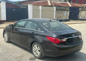 Hyundai Sonata Limited 2.0T Sedan (2.0L 4cyl 6A) 2013 Black