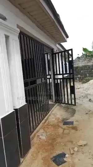 3bdrm Bungalow in Eneka Road Rukpokwu for rent