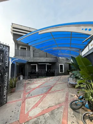 4bdrm Duplex in Airport Road, Ajao Estate for sale