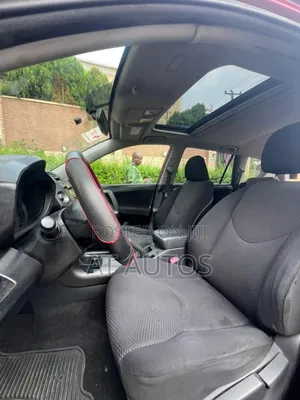 Toyota RAV4 2010 Red