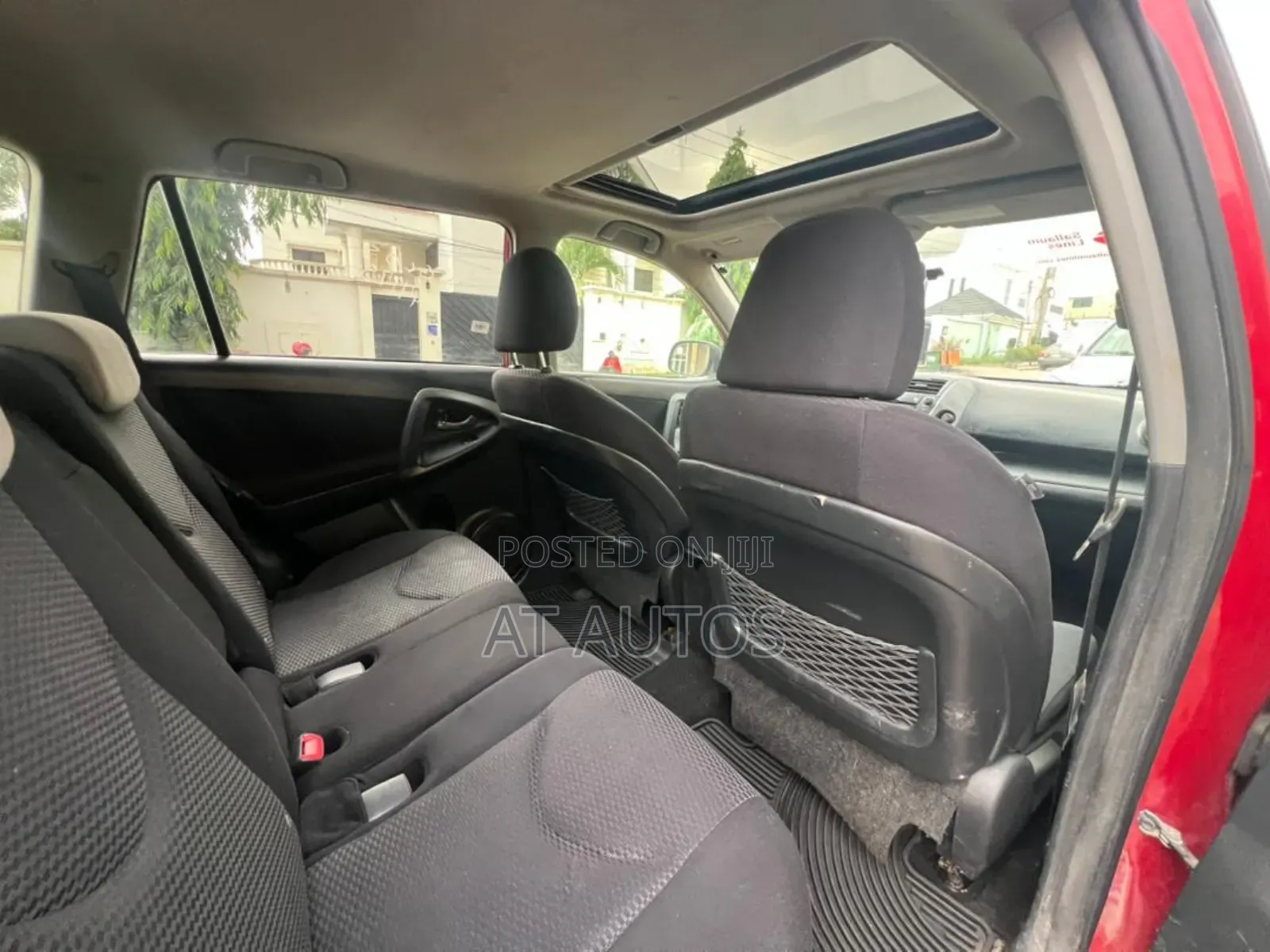 Toyota RAV4 2010 Red