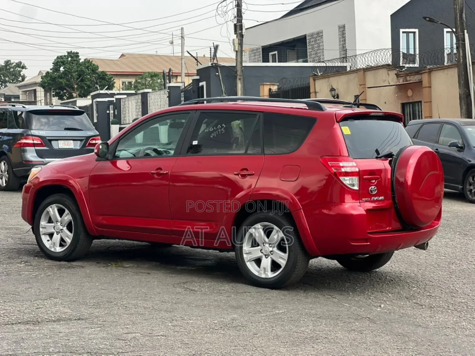 Toyota RAV4 2010 Red