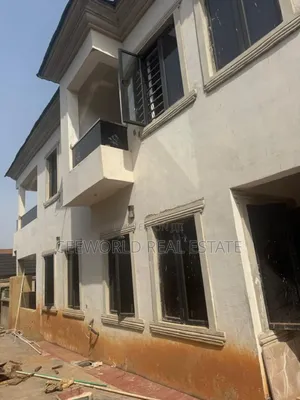 3bdrm Duplex in Npg Omolayo Estate, Akobo for rent