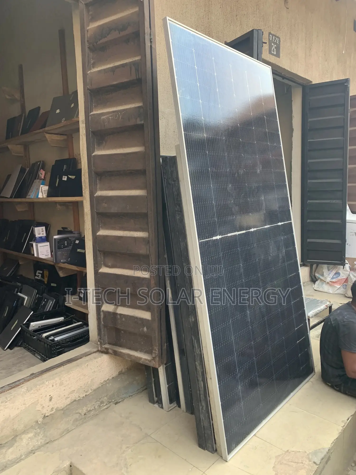 650watts Jinko Solar Panel