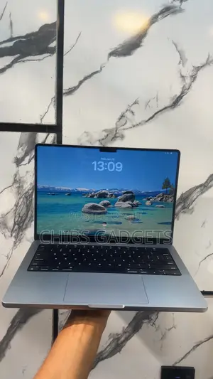 Laptop Apple MacBook Pro 2021 M1 16GB SSD 512GB