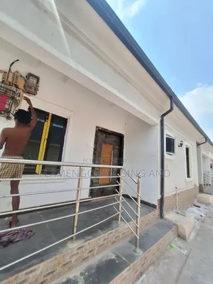 2bdrm Block of Flats in Benin City for rent