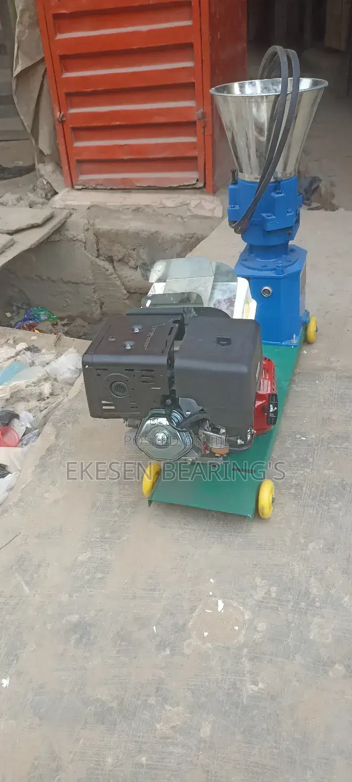 Feed Pallet Machine
