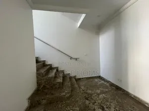 4bdrm Townhouse / Terrace in Banana Island Estate for rent