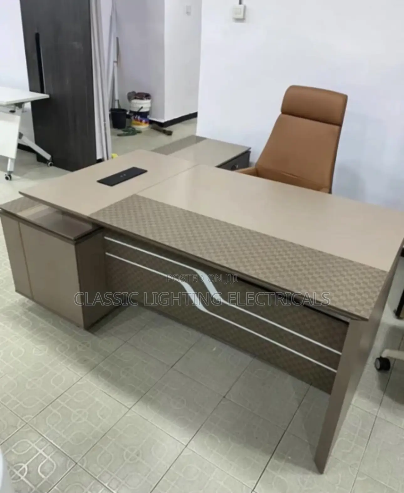 Postmodern Executive Table Computer Offices Study Table & Chair